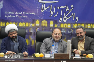 چهاردهمین سالگرد تأسیس کانون نشریات دانشجویی دانشگاه آزاد اسلامی واحد اصفهان برگزار شد