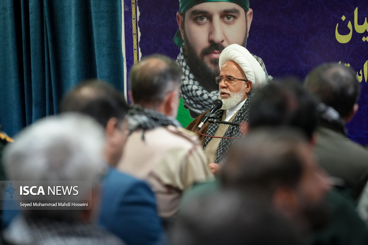  انقلاب اسلامی نسخه صدر اسلام را با تفکر بسیج احیا کرد
