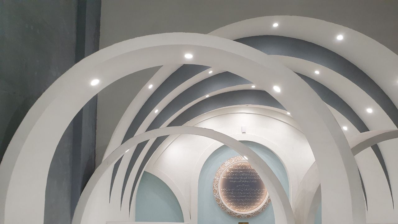 احترام به دین مسیحیت در عناصر و المان‌های ایستگاه متروی «مریم مقدس»