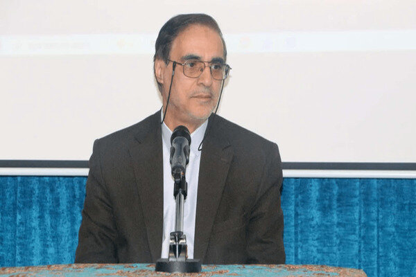 فضای مجازی نسل جدید را از کتاب دور کرده است