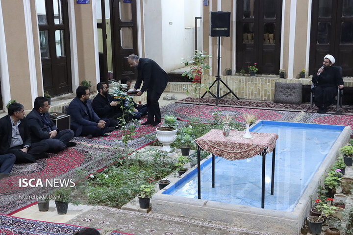 مراسم روضه‌خوانی حضرت زهرا (س) در خانه تشکل‌های مردم نهاد یزد برگزار شد