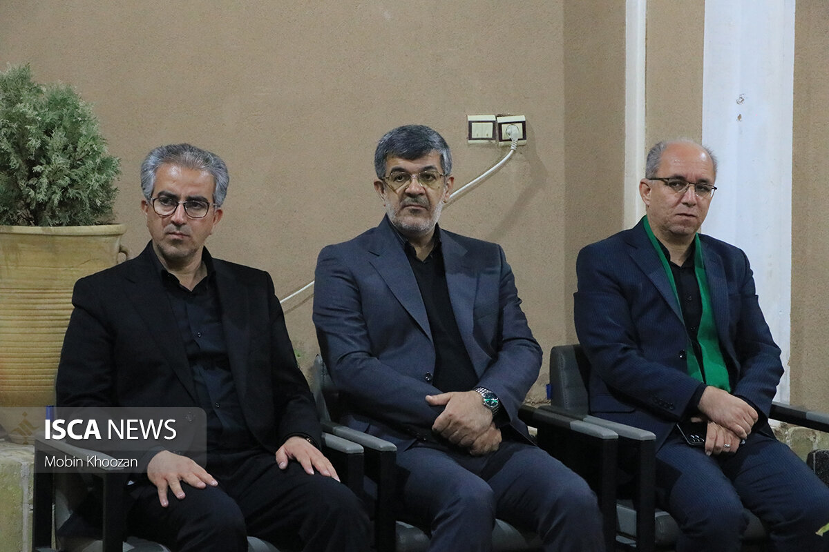 مراسم روضهخوانی حضرت زهرا (س) در خانه تشکلهای مردم نهاد یزد مراسم روضهخوانی حضرت زهرا (س) در خانه تشکلهای مردم نهاد یزد