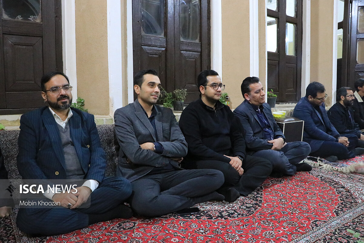 مراسم روضهخوانی حضرت زهرا (س) در خانه تشکلهای مردم نهاد یزد مراسم روضهخوانی حضرت زهرا (س) در خانه تشکلهای مردم نهاد یزد