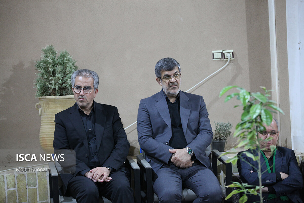 مراسم روضهخوانی حضرت زهرا (س) در خانه تشکلهای مردم نهاد یزد مراسم روضهخوانی حضرت زهرا (س) در خانه تشکلهای مردم نهاد یزد