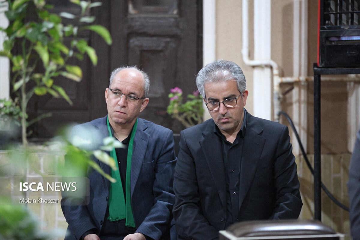 مراسم روضهخوانی حضرت زهرا (س) در خانه تشکلهای مردم نهاد یزد مراسم روضهخوانی حضرت زهرا (س) در خانه تشکلهای مردم نهاد یزد