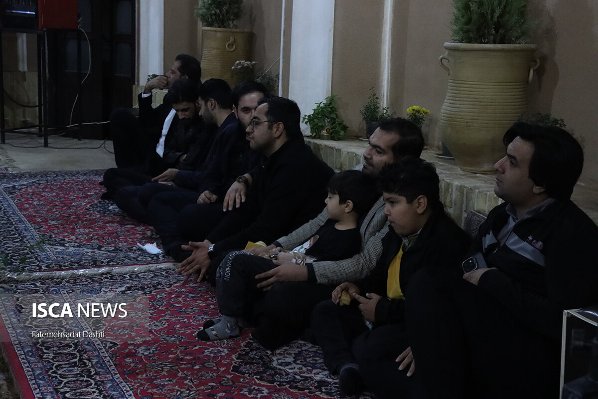 مراسم روضهخوانی حضرت زهرا (س) در خانه تشکلهای مردم نهاد یزد مراسم روضهخوانی حضرت زهرا (س) در خانه تشکلهای مردم نهاد یزد