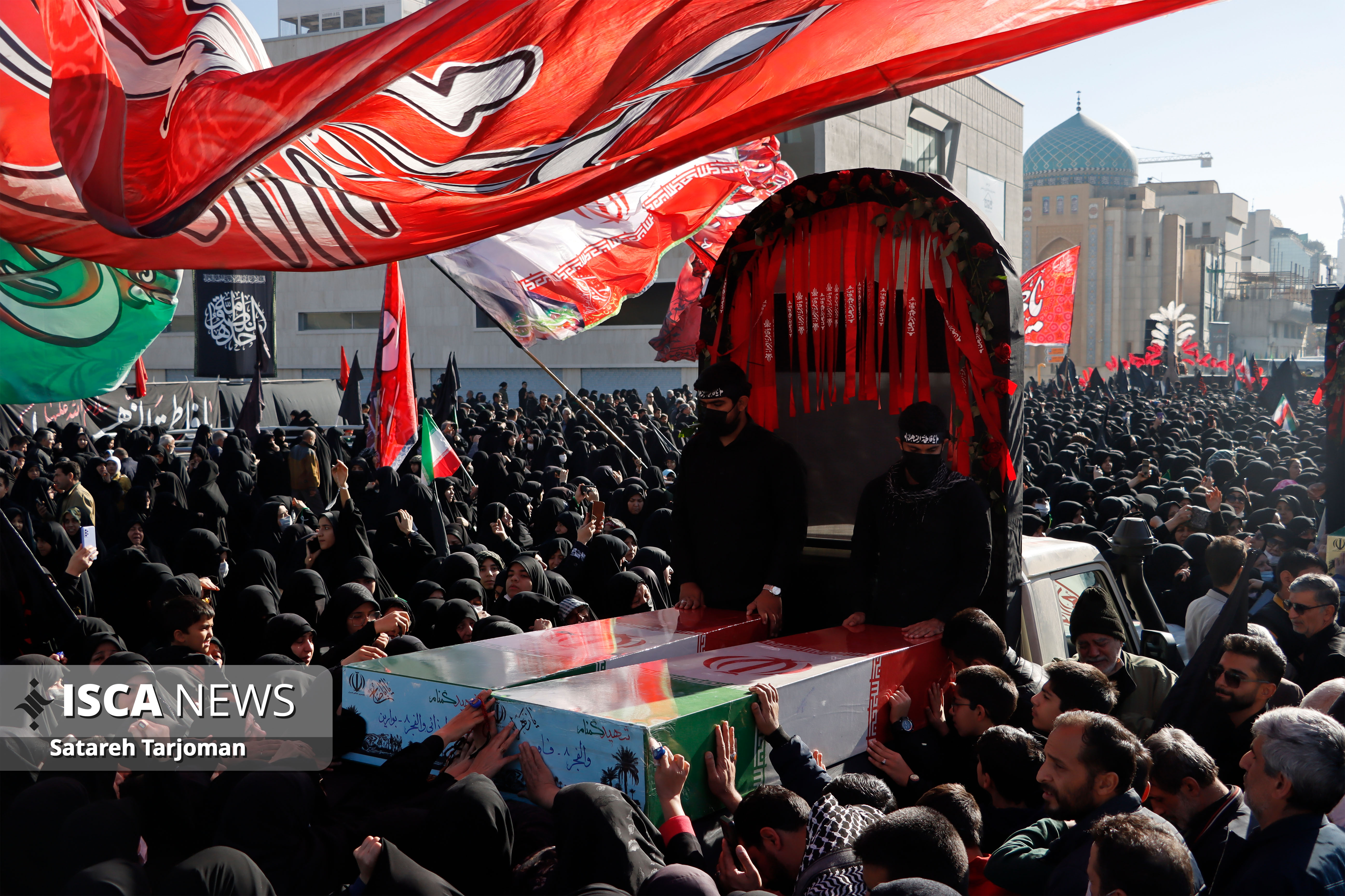تشییع پیکر مطهر ۱۳ شهید گمنام دوران دفاع مقدس در مشهد