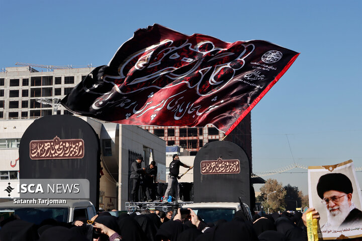 تشییع پیکر مطهر ۱۳ شهید گمنام دوران دفاع مقدس در مشهد