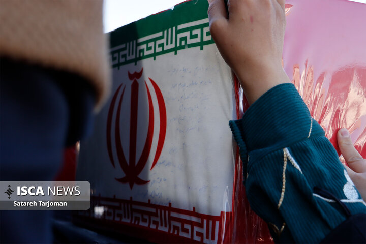 تشییع پیکر مطهر ۱۳ شهید گمنام دوران دفاع مقدس در مشهد