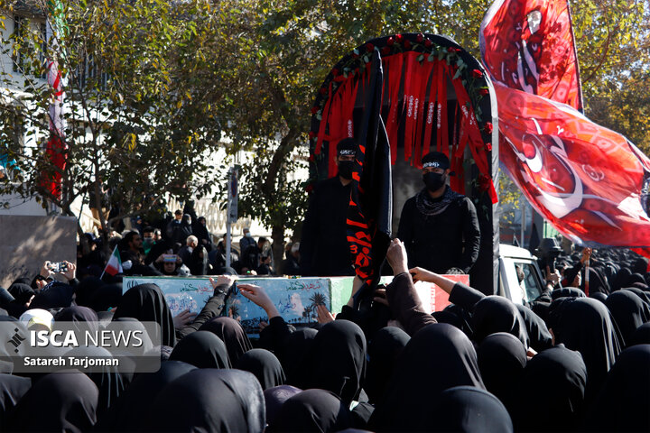 تشییع پیکر مطهر ۱۳ شهید گمنام دوران دفاع مقدس در مشهد