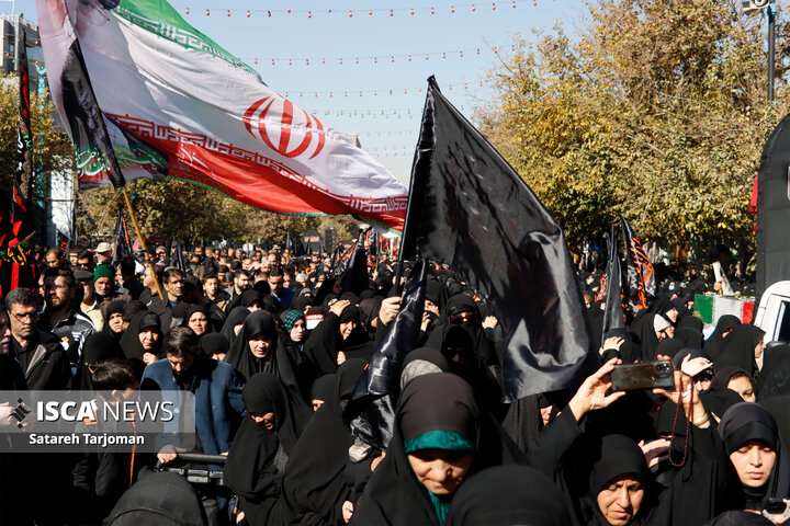 تشییع پیکر مطهر ۱۳ شهید گمنام دوران دفاع مقدس در مشهد