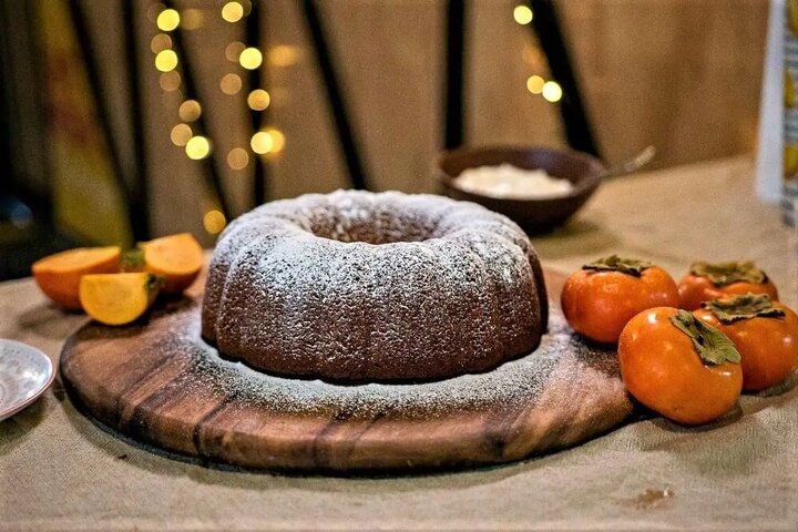 آموزش شیرینی پزی / طرز تهیه کیک خرمالو با سس مخصوص