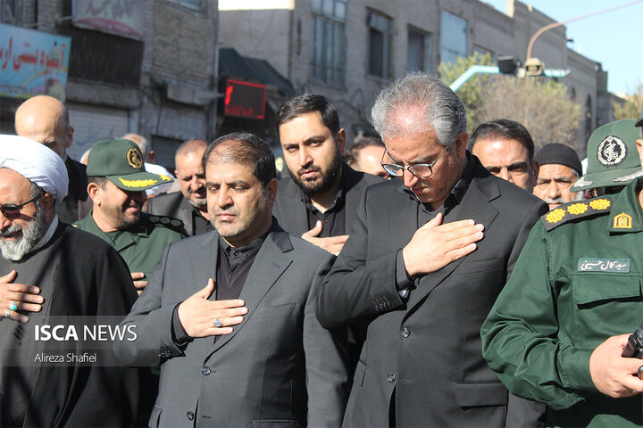 تشییع شهدای گمنام استان یزد با حضور مردم