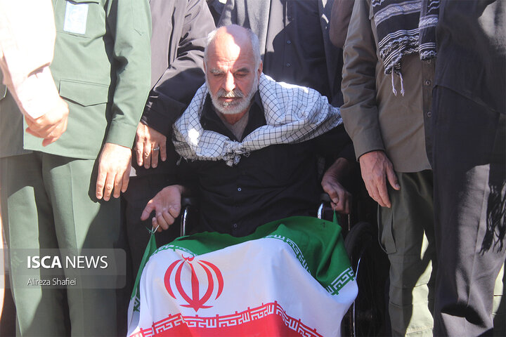 تشییع شهدای گمنام استان یزد با حضور مردم