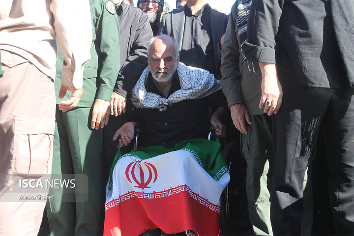 تشییع شهدای گمنام استان یزد با حضور مردم