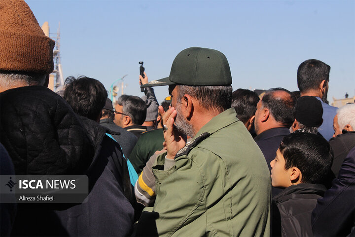 تشییع شهدای گمنام استان یزد با حضور مردم