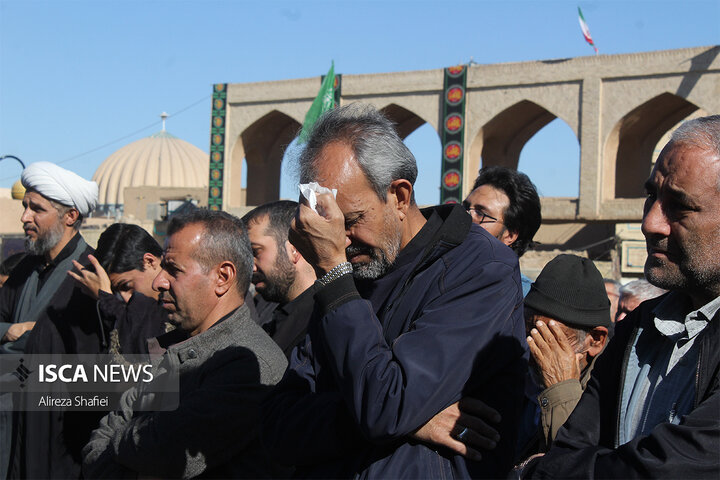 تشییع شهدای گمنام استان یزد با حضور مردم