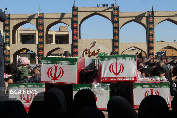 تشییع شهدای گمنام استان یزد با حضور مردم