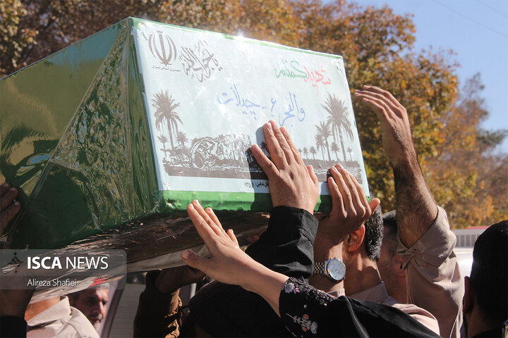 تشییع شهدای گمنام استان یزد با حضور مردم