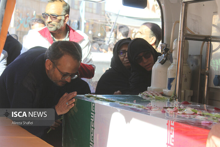 تشییع شهدای گمنام استان یزد با حضور مردم