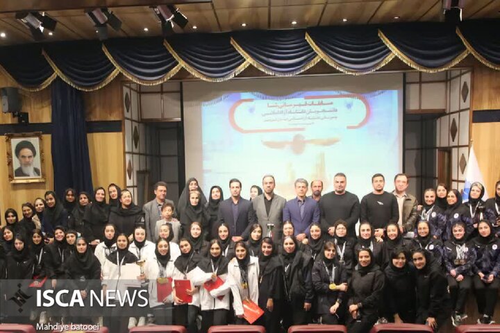 نایب‌قهرمانی تیم شنای دختران واحد قزوین در مسابقات کشوری دانشگاه آزاد