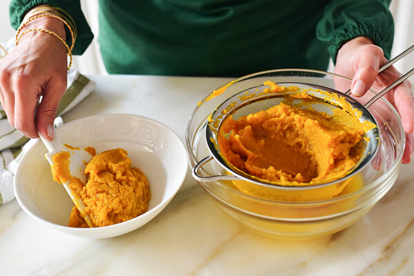 آموزش شیرینی پزی / طرز تهیه پای کدو حلوایی با رنگ و طعم عالی