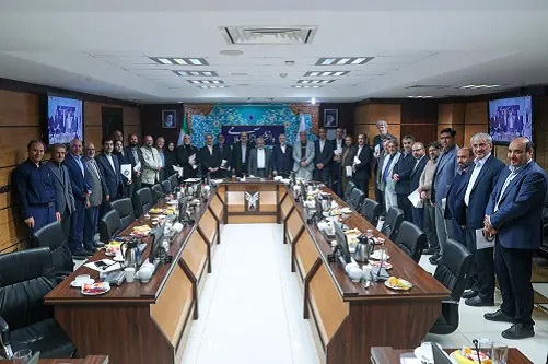 جلسه تکریم و معارفه معاونان و مسئولان دانشگاه آزاد برگزار شد