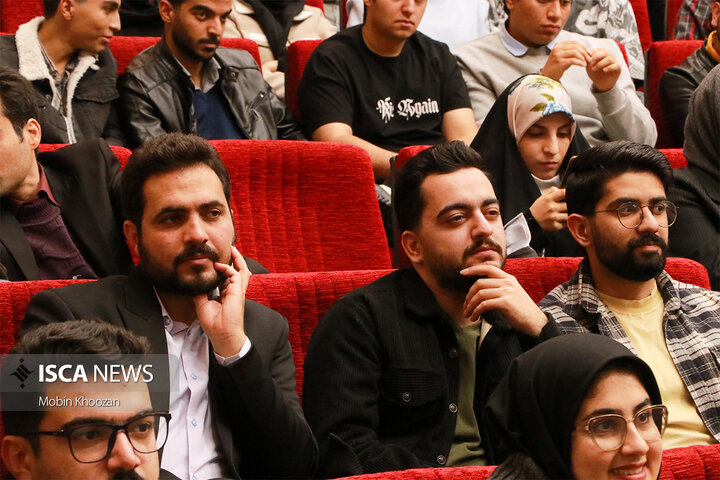 برگزاری سلسله جلسات انتقال تجربه EMEX در دانشگاه یزد با حضور مدیر هتل اسپیناس پالاس