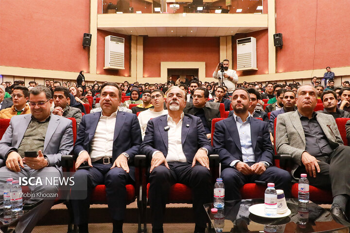 برگزاری سلسله جلسات انتقال تجربه EMEX در دانشگاه یزد با حضور مدیر هتل اسپیناس پالاس