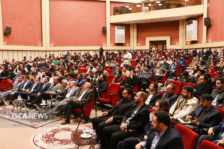 برگزاری سلسله جلسات انتقال تجربه EMEX در دانشگاه یزد با حضور مدیر هتل اسپیناس پالاس