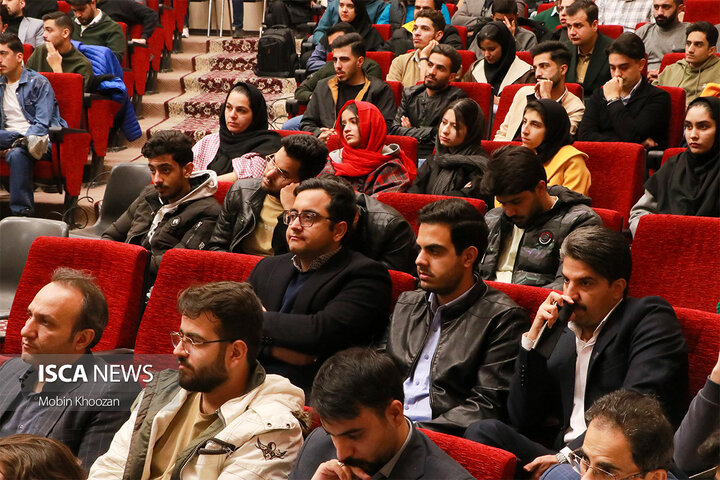 برگزاری سلسله جلسات انتقال تجربه EMEX در دانشگاه یزد با حضور مدیر هتل اسپیناس پالاس