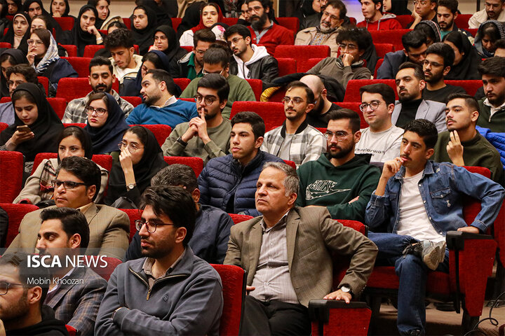 برگزاری سلسله جلسات انتقال تجربه EMEX در دانشگاه یزد با حضور مدیر هتل اسپیناس پالاس