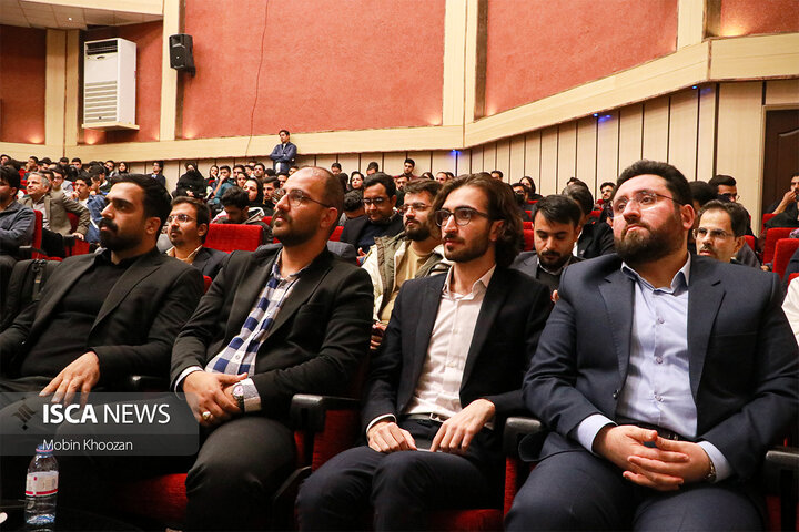 برگزاری سلسله جلسات انتقال تجربه EMEX در دانشگاه یزد با حضور مدیر هتل اسپیناس پالاس