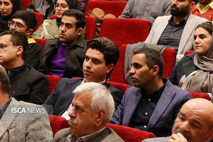 برگزاری سلسله جلسات انتقال تجربه EMEX در دانشگاه یزد با حضور مدیر هتل اسپیناس پالاس