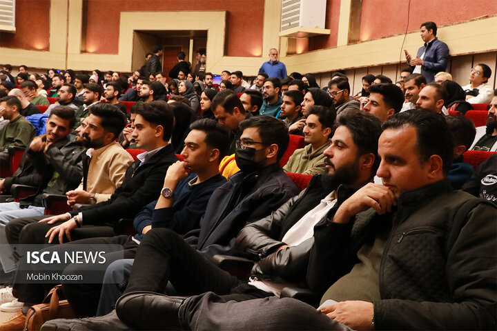 برگزاری سلسله جلسات انتقال تجربه EMEX در دانشگاه یزد با حضور مدیر هتل اسپیناس پالاس