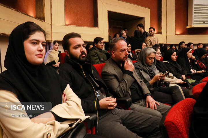 برگزاری سلسله جلسات انتقال تجربه EMEX در دانشگاه یزد با حضور مدیر هتل اسپیناس پالاس