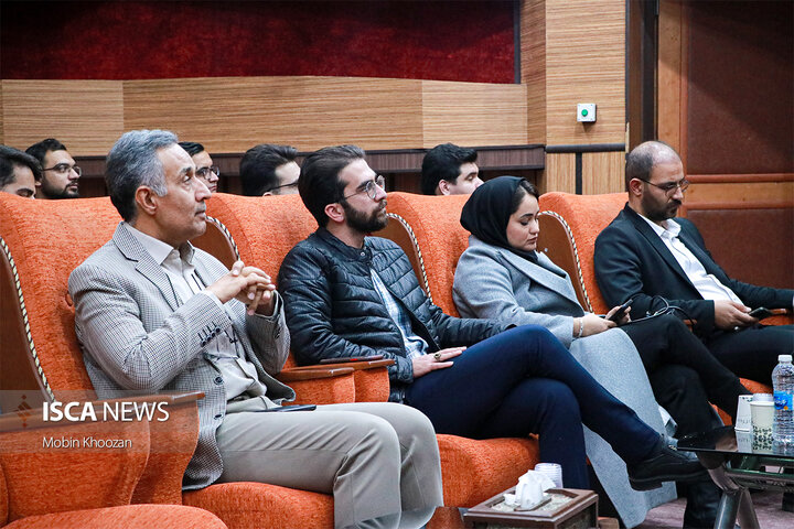 آیین تکریم و معارفه دبیران انجمن‌های علمی در دانشگاه آزاد اسلامی  یزد