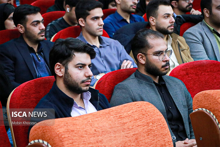 آیین تکریم و معارفه دبیران انجمن‌های علمی در دانشگاه آزاد اسلامی  یزد