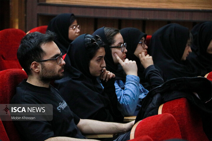 آیین تکریم و معارفه دبیران انجمن‌های علمی در دانشگاه آزاد اسلامی  یزد