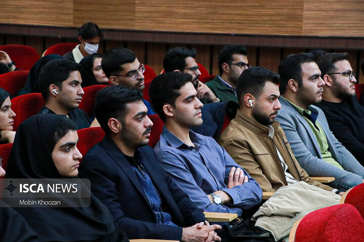 آیین تکریم و معارفه دبیران انجمن‌های علمی در دانشگاه آزاد اسلامی  یزد