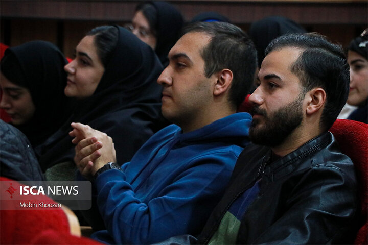 آیین تکریم و معارفه دبیران انجمن‌های علمی در دانشگاه آزاد اسلامی  یزد