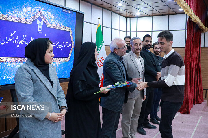 آیین تکریم و معارفه دبیران انجمن‌های علمی در دانشگاه آزاد اسلامی  یزد