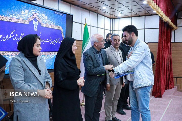 آیین تکریم و معارفه دبیران انجمن‌های علمی در دانشگاه آزاد اسلامی  یزد