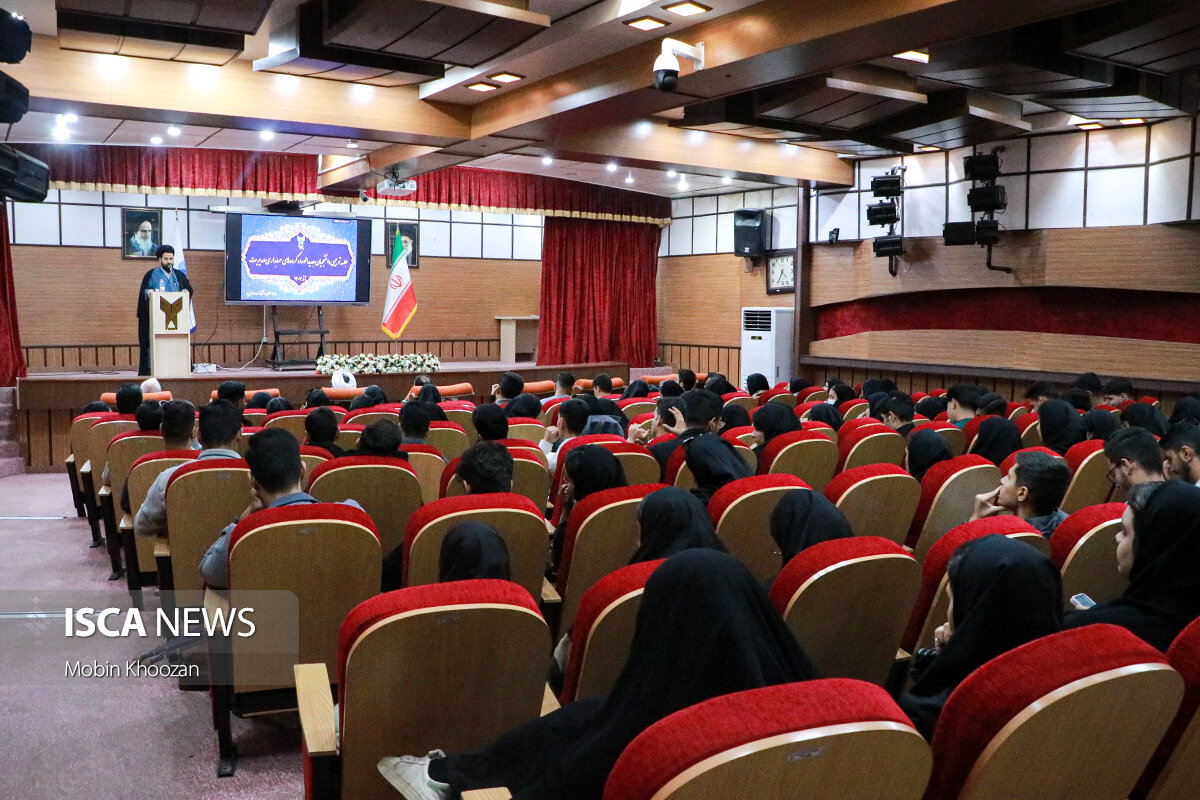 نشست آشنایی نودانشجویان مدیریت و حسابداری در دانشگاه آزاد اسلامی یزد برگزار شد