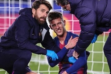 خانه‌نشینی حداقل ۳ هفته‌ای هافبک بارسلونا 