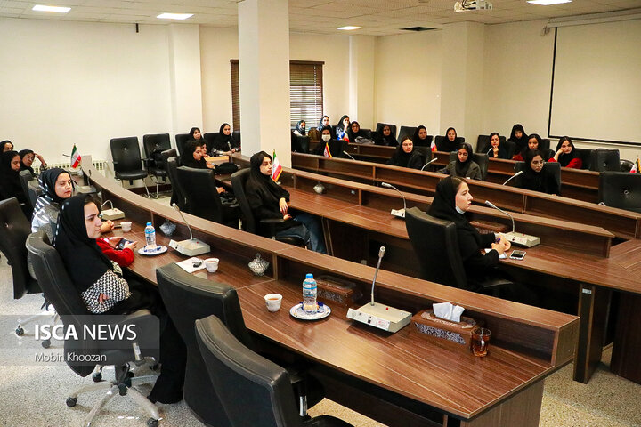 نشست تخصصی توسعه پایدار گردشگری در دانشگاه یزد، گفت‌وگوی مشترک مدیریت شهری و دانشجویان