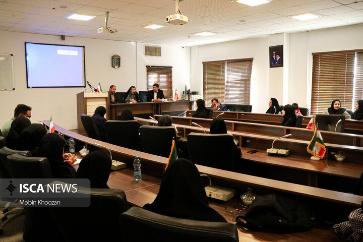 نشست تخصصی توسعه پایدار گردشگری در دانشگاه یزد، گفت‌وگوی مشترک مدیریت شهری و دانشجویان