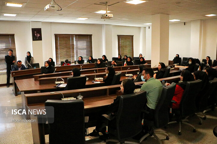 نشست تخصصی توسعه پایدار گردشگری در دانشگاه یزد، گفت‌وگوی مشترک مدیریت شهری و دانشجویان