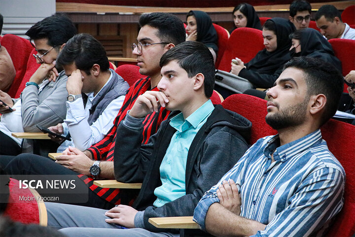 نشست آشنایی نودانشجویان رشته حقوق در دانشگاه آزاد اسلامی یزد