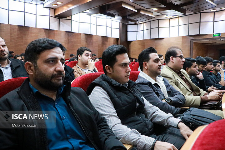 نشست آشنایی نودانشجویان رشته حقوق در دانشگاه آزاد اسلامی یزد